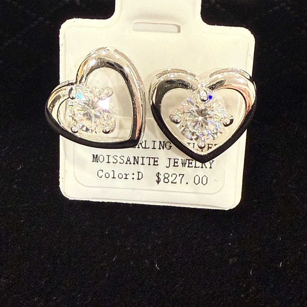 $827 Retail 1.6 Carat Moissanite Stud Earrings In Sterling Silver